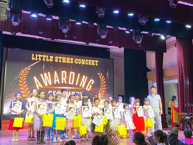 Little Stars Concert – lễ vinh danh học viên